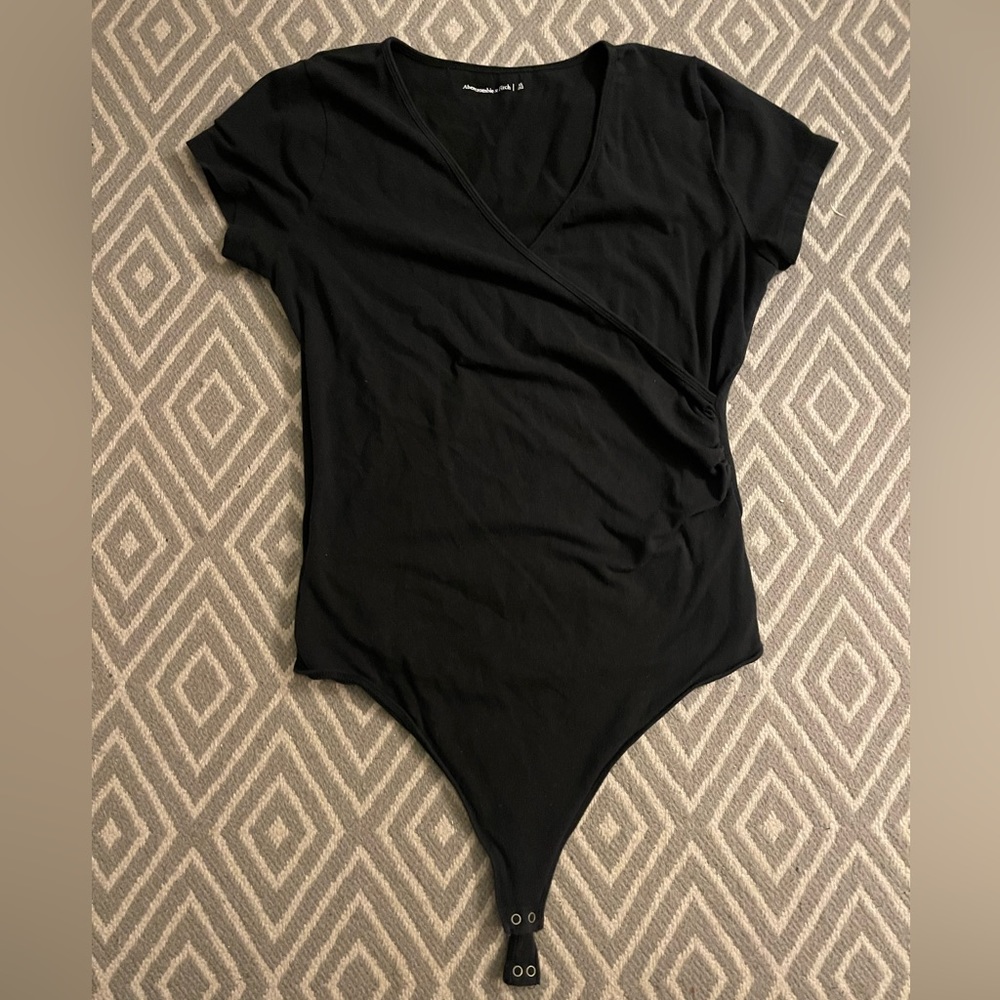 Abercrombie Black Short Sleeve Cross Bodysuit. Size XL
